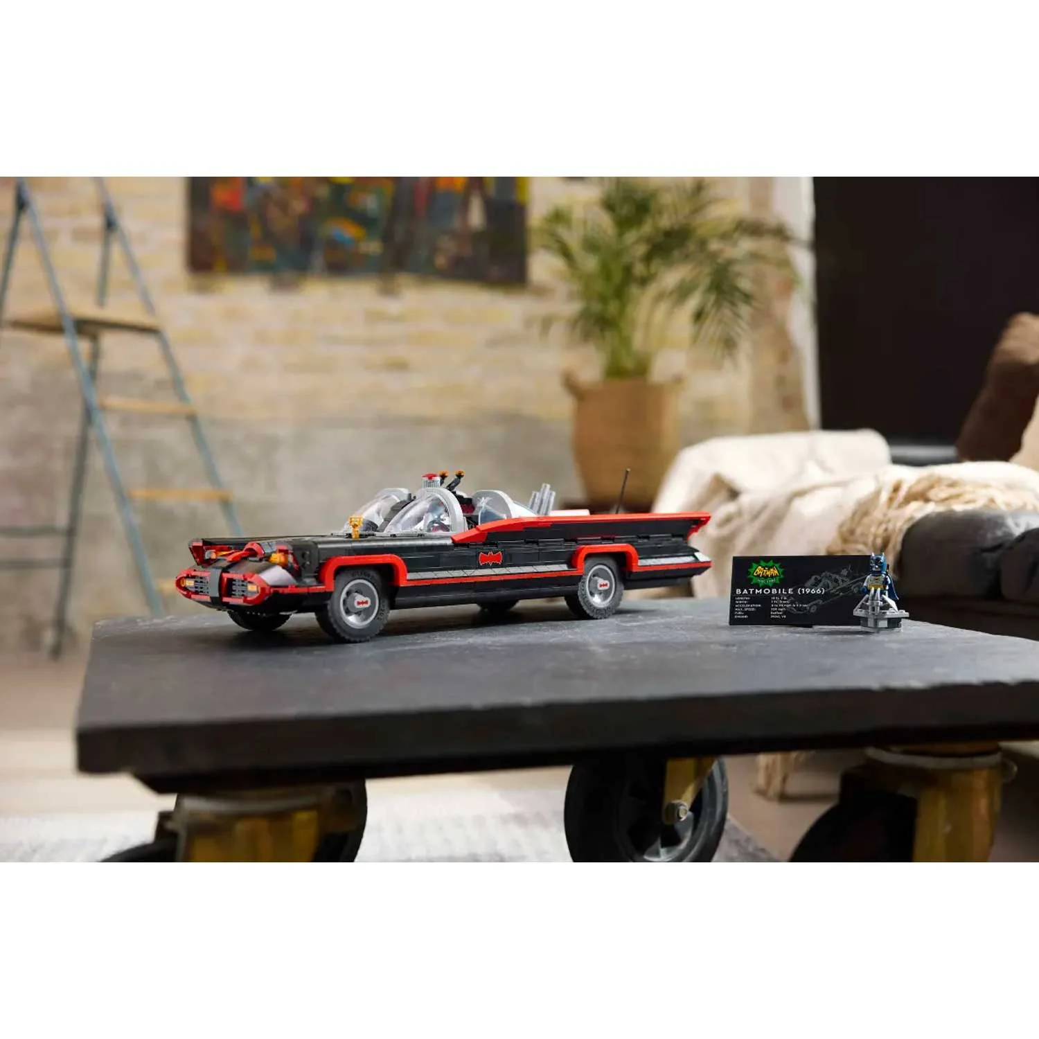 LEGO - Batman Batmobile Classic TV Series  76328 - Image 10