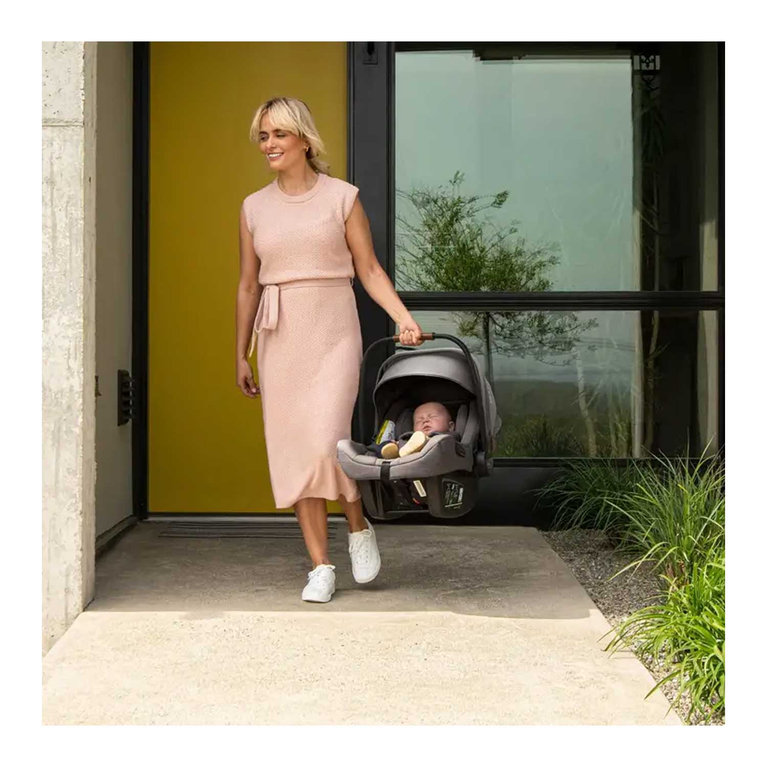 Nuna - Trio: Passeggino Ixxa + Navicella Lytl + S.A. Pipa Next Isize - Image 29